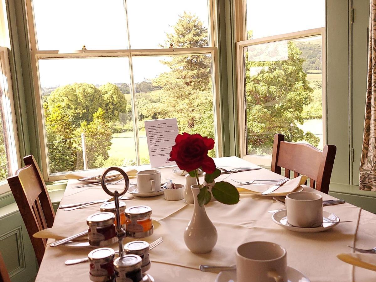 Bron-Y-Graig Hotel คอร์เวน ภายนอก รูปภาพ