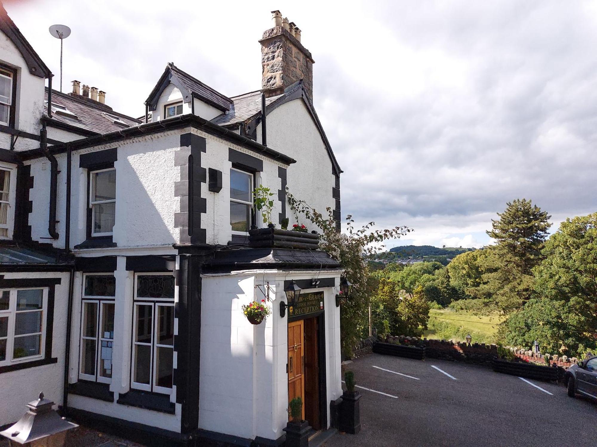 Bron-Y-Graig Hotel คอร์เวน ภายนอก รูปภาพ