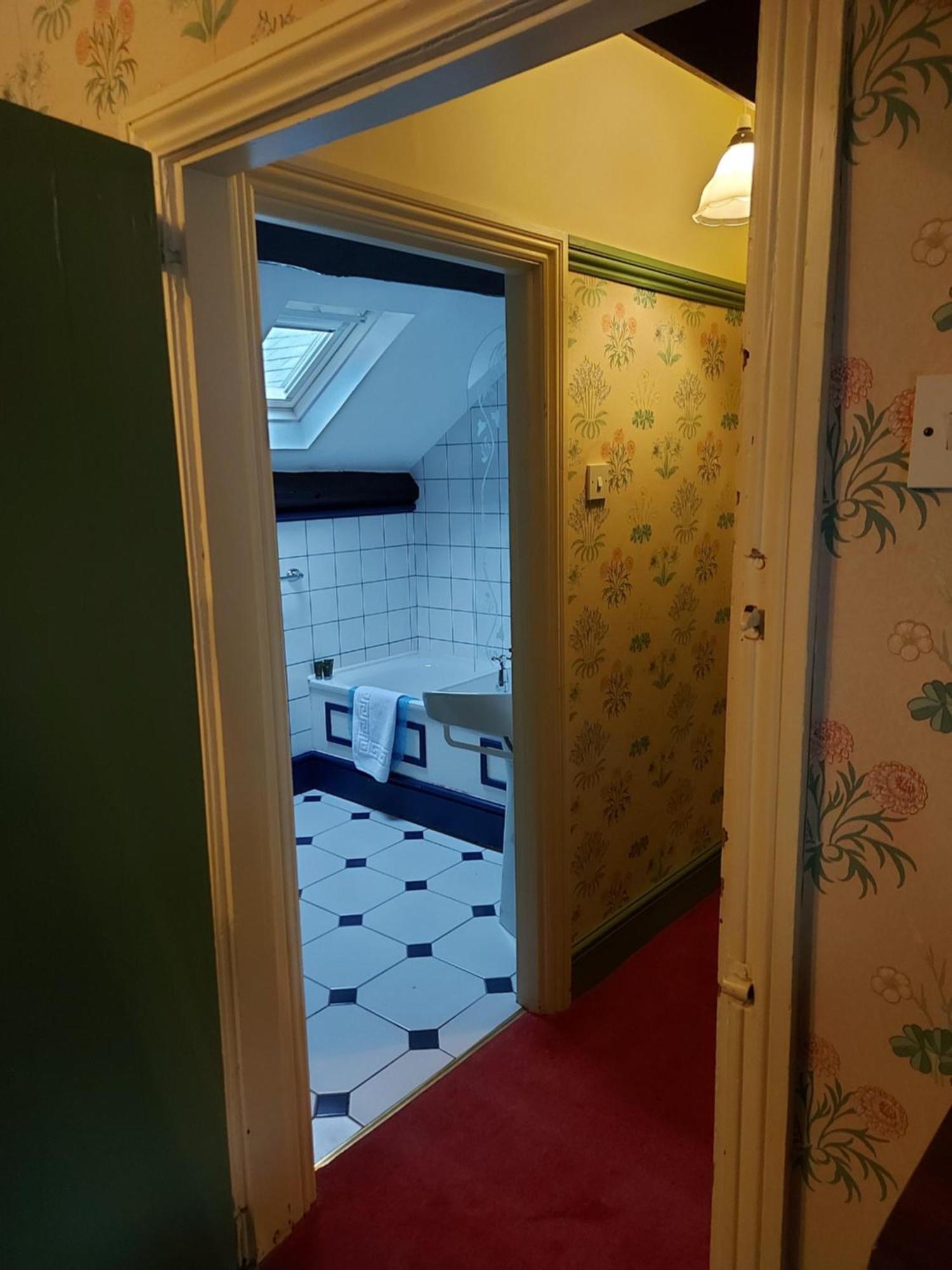 Bron-Y-Graig Hotel คอร์เวน ภายนอก รูปภาพ